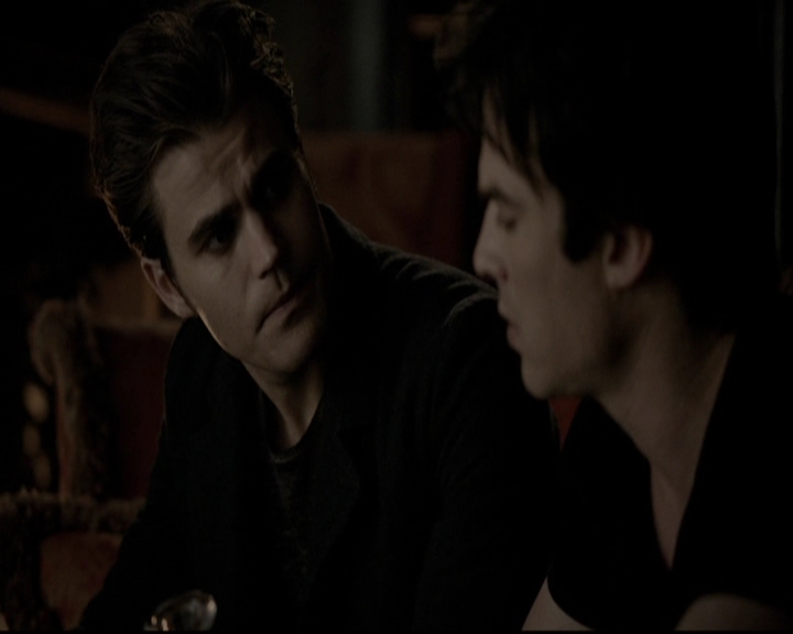 VampireDiariesWorld-dot-org_5x19ManOnFire2159.jpg