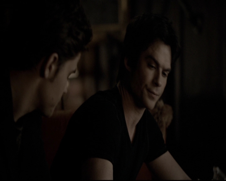 VampireDiariesWorld-dot-org_5x19ManOnFire2161.jpg