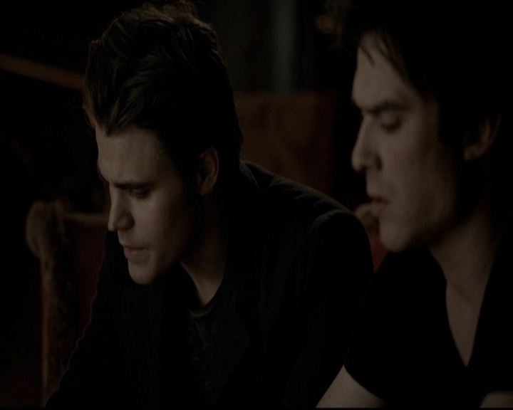 VampireDiariesWorld-dot-org_5x19ManOnFire2164.jpg