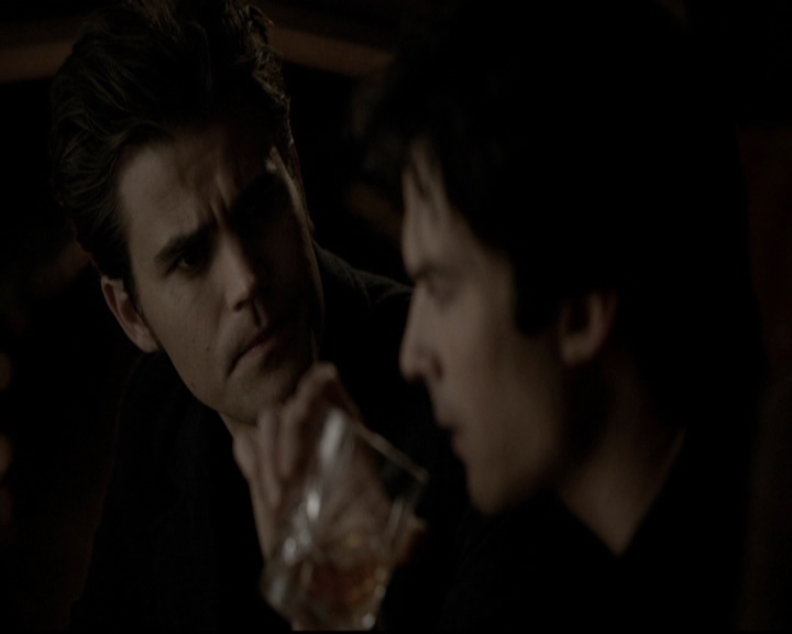 VampireDiariesWorld-dot-org_5x19ManOnFire2181.jpg