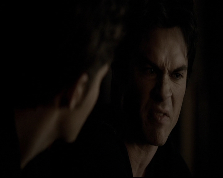 VampireDiariesWorld-dot-org_5x19ManOnFire2184.jpg