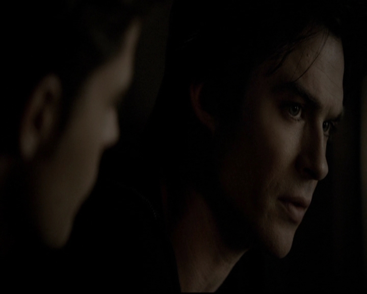 VampireDiariesWorld-dot-org_5x19ManOnFire2221.jpg