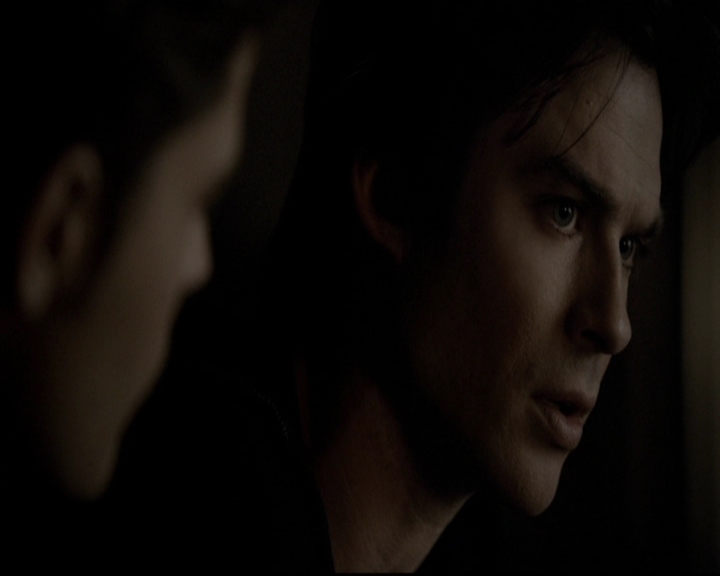 VampireDiariesWorld-dot-org_5x19ManOnFire2222.jpg