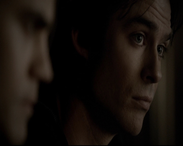 VampireDiariesWorld-dot-org_5x19ManOnFire2231.jpg