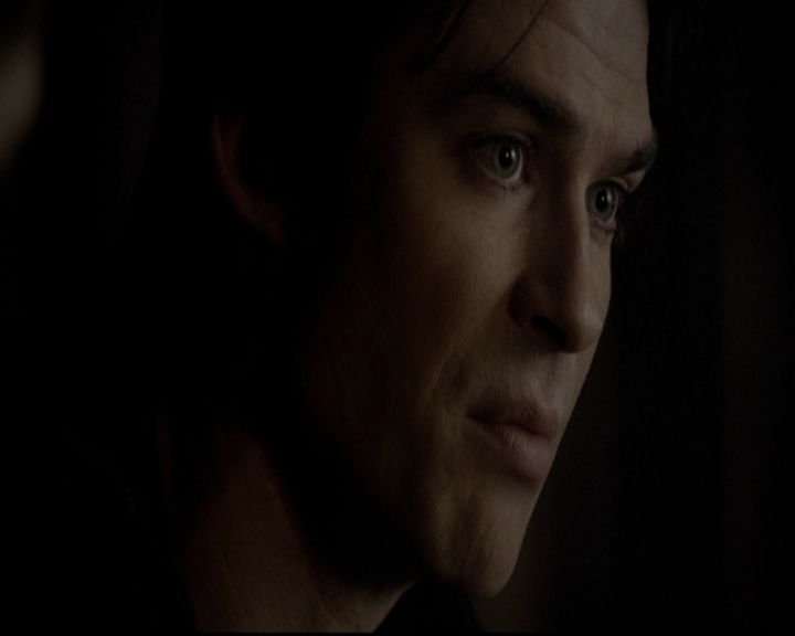 VampireDiariesWorld-dot-org_5x19ManOnFire2237.jpg