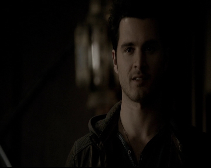 VampireDiariesWorld-dot-org_5x19ManOnFire2259.jpg