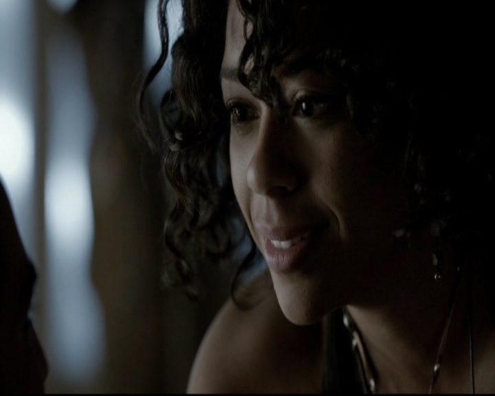 VampireDiariesWorld-dot-org_5x20WhatLiesBeneath0080.jpg