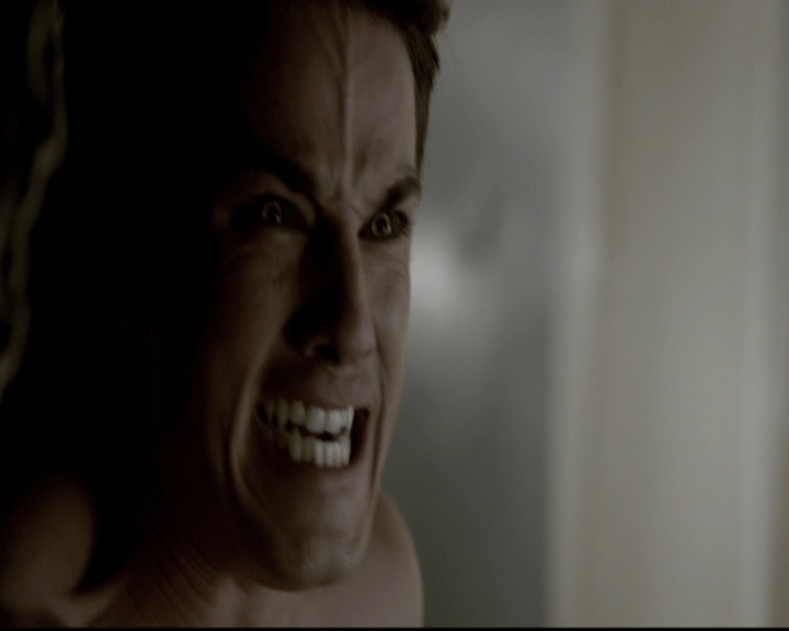 VampireDiariesWorld-dot-org_5x20WhatLiesBeneath0151.jpg