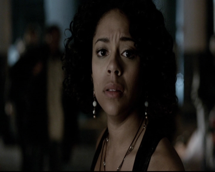 VampireDiariesWorld-dot-org_5x20WhatLiesBeneath0175.jpg