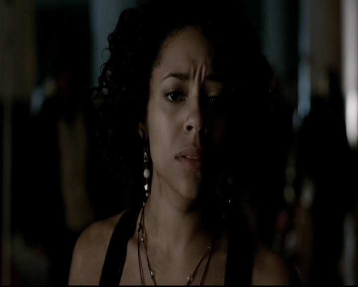 VampireDiariesWorld-dot-org_5x20WhatLiesBeneath0183.jpg