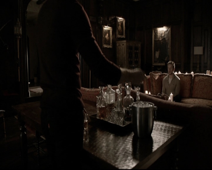 VampireDiariesWorld-dot-org_5x20WhatLiesBeneath0206.jpg