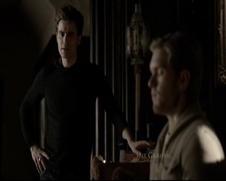 VampireDiariesWorld-dot-org_5x20WhatLiesBeneath0217.jpg