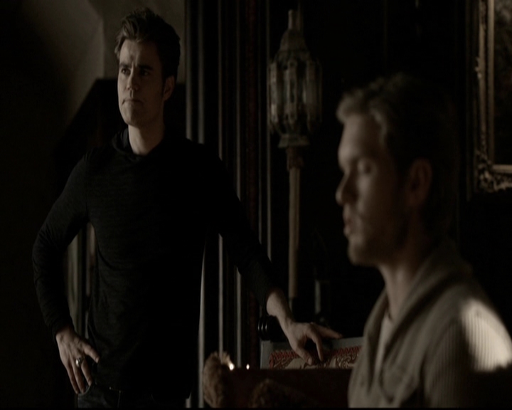 VampireDiariesWorld-dot-org_5x20WhatLiesBeneath0219.jpg