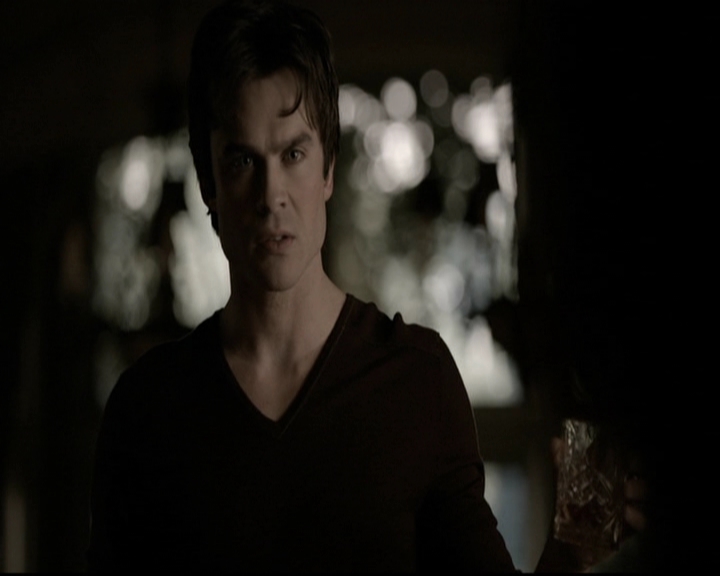 VampireDiariesWorld-dot-org_5x20WhatLiesBeneath0233.jpg