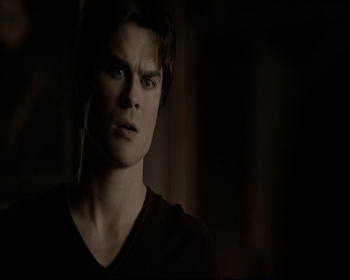 VampireDiariesWorld-dot-org_5x20WhatLiesBeneath0260.jpg