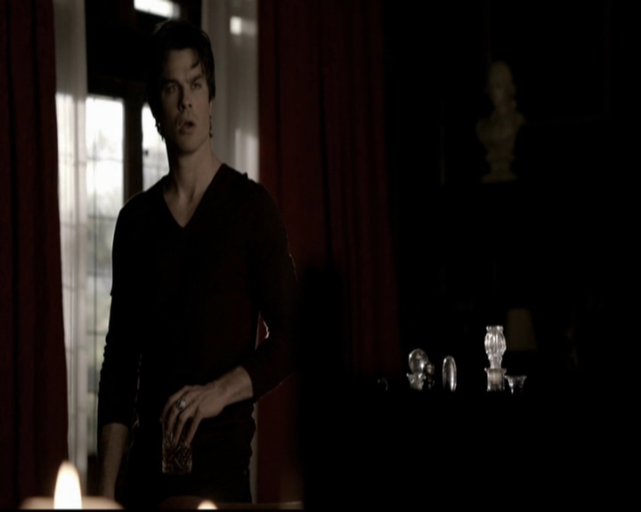 VampireDiariesWorld-dot-org_5x20WhatLiesBeneath0268.jpg