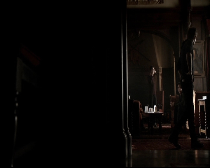 VampireDiariesWorld-dot-org_5x20WhatLiesBeneath0273.jpg