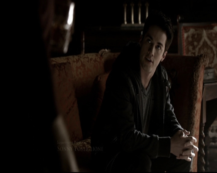 VampireDiariesWorld-dot-org_5x20WhatLiesBeneath0278.jpg