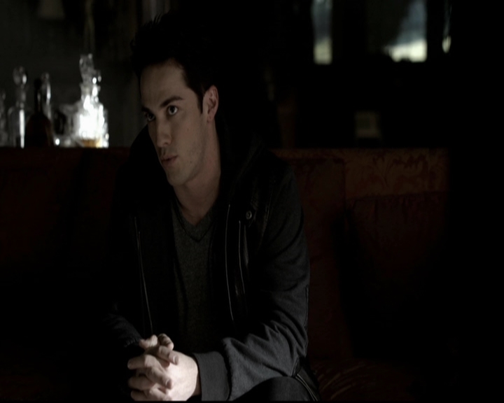 VampireDiariesWorld-dot-org_5x20WhatLiesBeneath0281.jpg