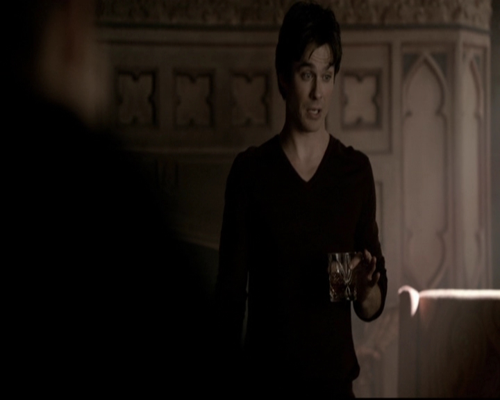 VampireDiariesWorld-dot-org_5x20WhatLiesBeneath0295.jpg