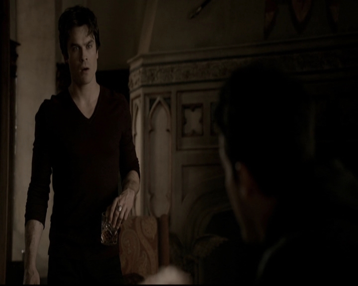 VampireDiariesWorld-dot-org_5x20WhatLiesBeneath0308.jpg