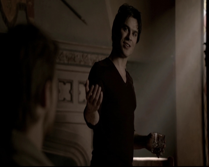 VampireDiariesWorld-dot-org_5x20WhatLiesBeneath0310.jpg