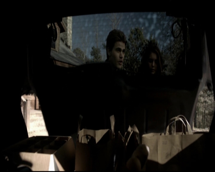 VampireDiariesWorld-dot-org_5x20WhatLiesBeneath0345.jpg