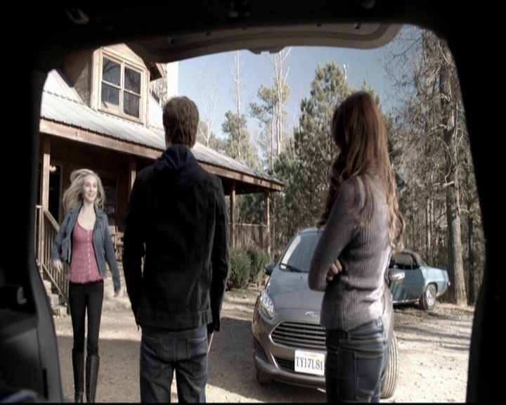 VampireDiariesWorld-dot-org_5x20WhatLiesBeneath0368.jpg