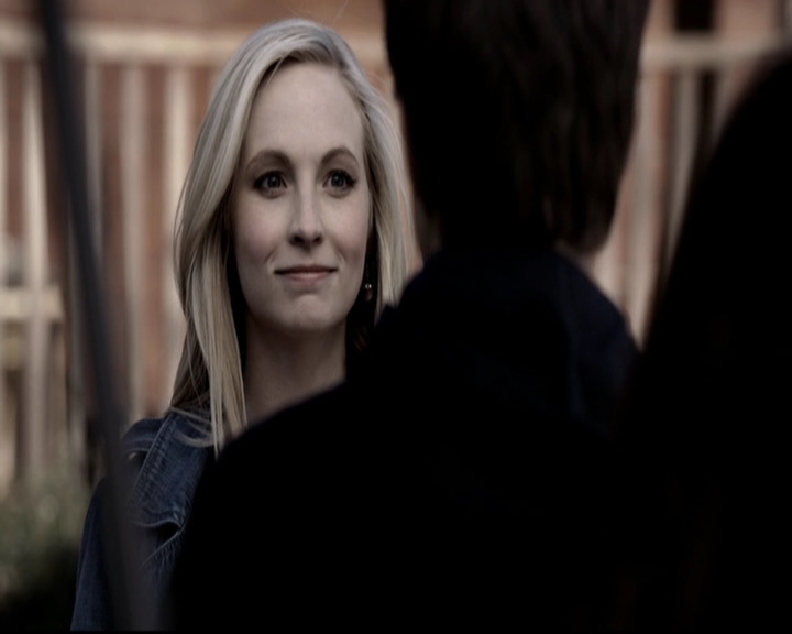 VampireDiariesWorld-dot-org_5x20WhatLiesBeneath0385.jpg