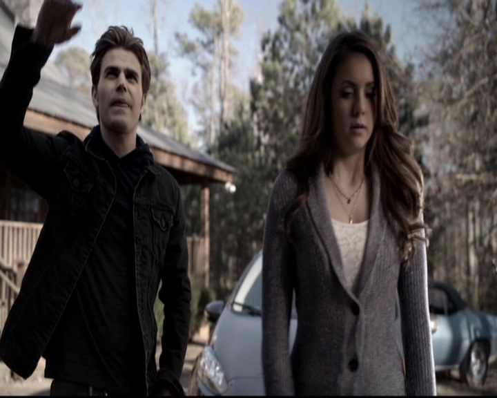 VampireDiariesWorld-dot-org_5x20WhatLiesBeneath0392.jpg