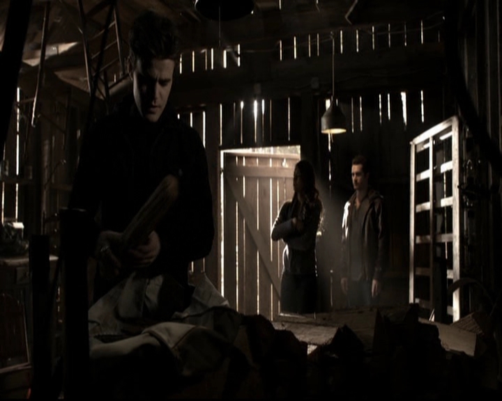 VampireDiariesWorld-dot-org_5x20WhatLiesBeneath0718.jpg