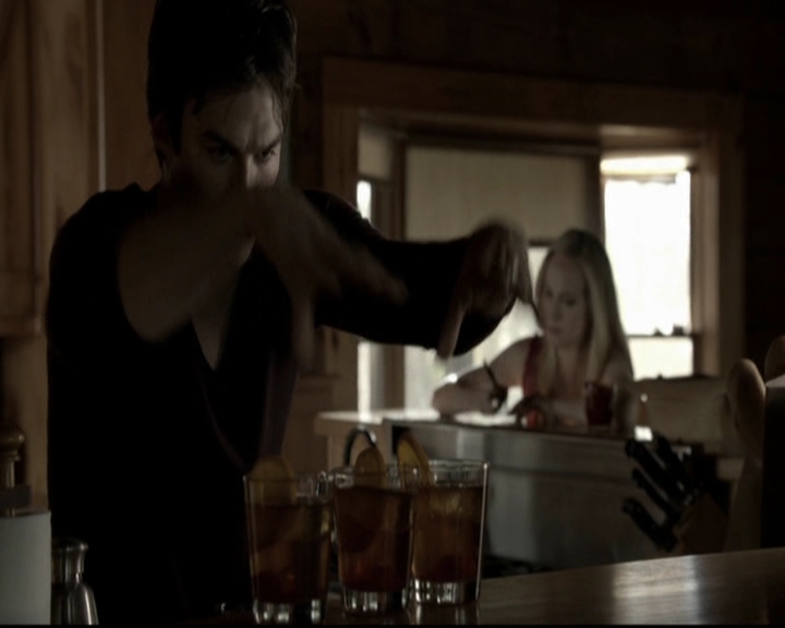 VampireDiariesWorld-dot-org_5x20WhatLiesBeneath0765.jpg