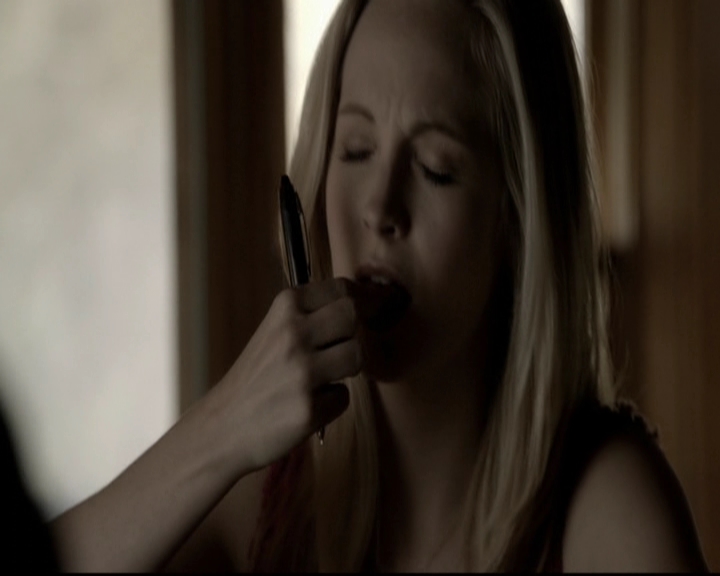 VampireDiariesWorld-dot-org_5x20WhatLiesBeneath0767.jpg