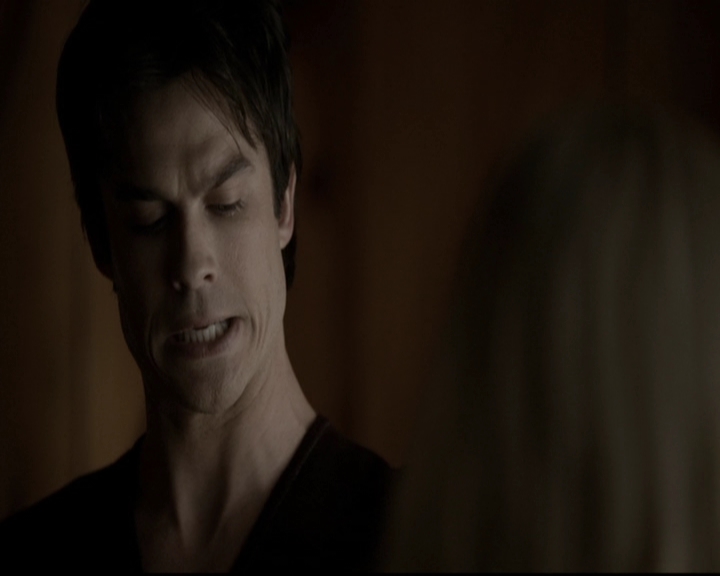 VampireDiariesWorld-dot-org_5x20WhatLiesBeneath0792.jpg