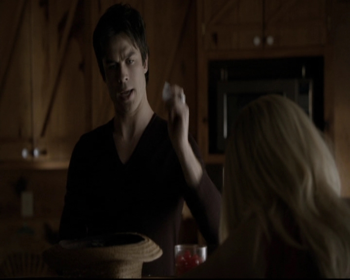 VampireDiariesWorld-dot-org_5x20WhatLiesBeneath0795.jpg