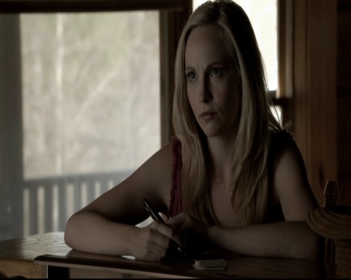 VampireDiariesWorld-dot-org_5x20WhatLiesBeneath0798.jpg