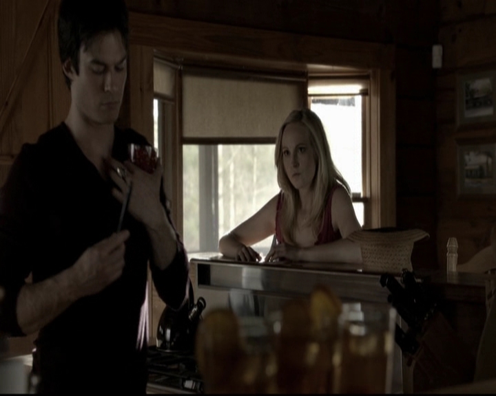 VampireDiariesWorld-dot-org_5x20WhatLiesBeneath0810.jpg