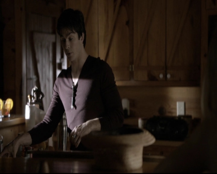 VampireDiariesWorld-dot-org_5x20WhatLiesBeneath0817.jpg