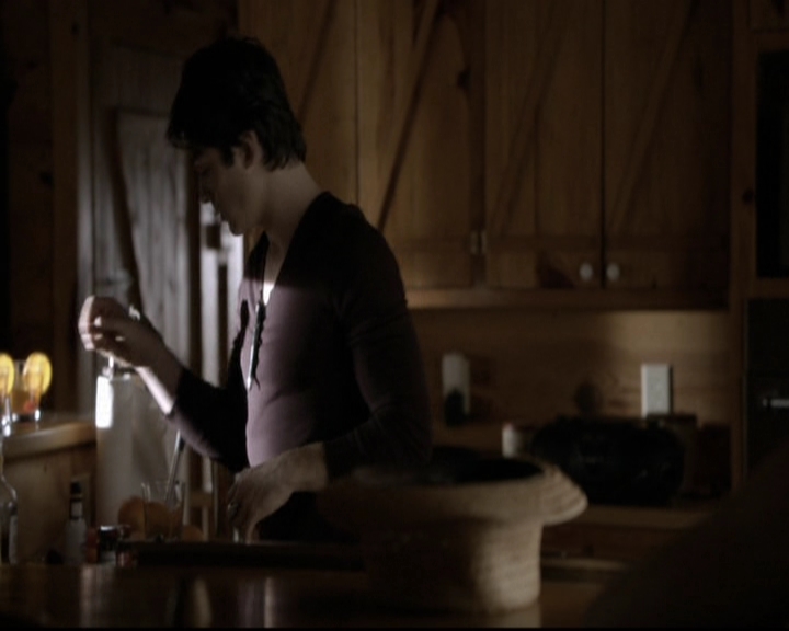 VampireDiariesWorld-dot-org_5x20WhatLiesBeneath0818.jpg