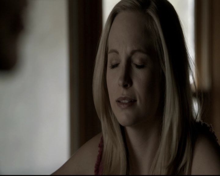 VampireDiariesWorld-dot-org_5x20WhatLiesBeneath0831.jpg