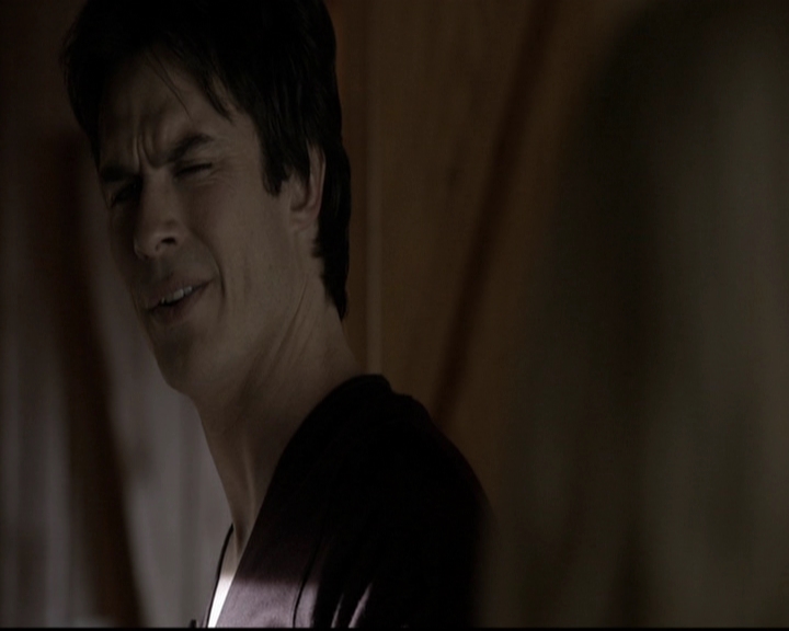 VampireDiariesWorld-dot-org_5x20WhatLiesBeneath0838.jpg