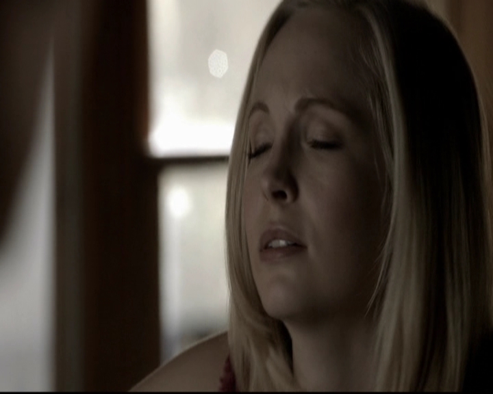 VampireDiariesWorld-dot-org_5x20WhatLiesBeneath0839.jpg