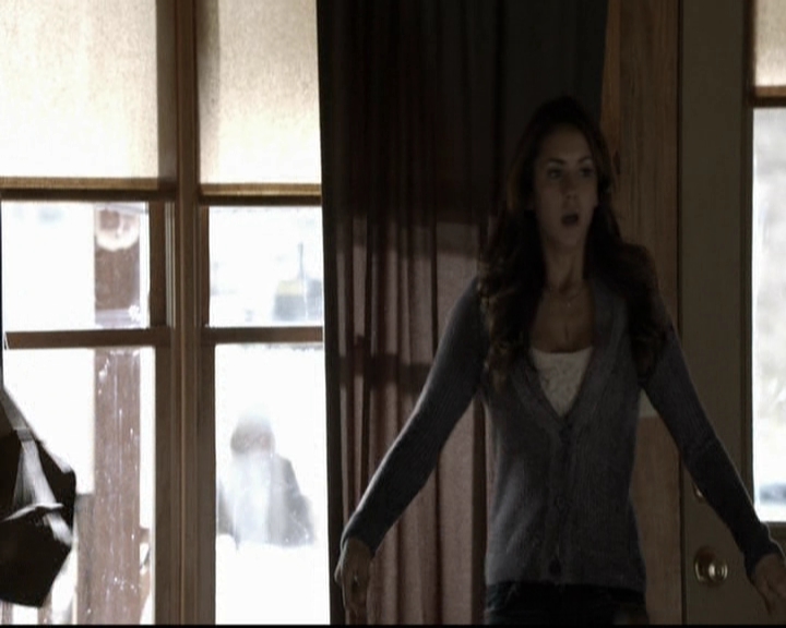 VampireDiariesWorld-dot-org_5x20WhatLiesBeneath0850.jpg