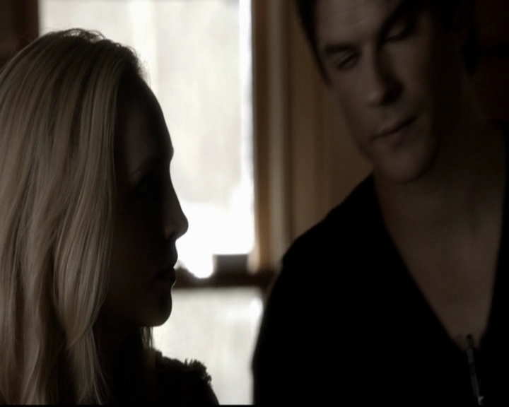 VampireDiariesWorld-dot-org_5x20WhatLiesBeneath0855.jpg