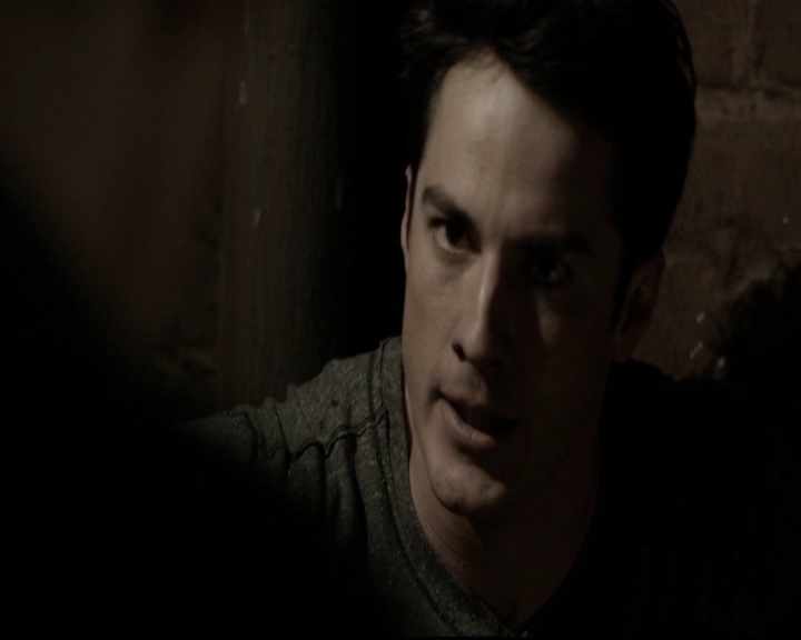 VampireDiariesWorld-dot-org_5x20WhatLiesBeneath0948.jpg