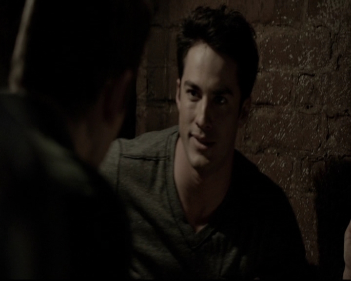 VampireDiariesWorld-dot-org_5x20WhatLiesBeneath0950.jpg