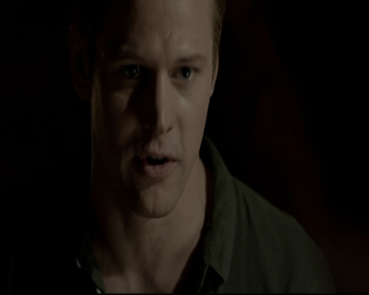 VampireDiariesWorld-dot-org_5x20WhatLiesBeneath0956.jpg