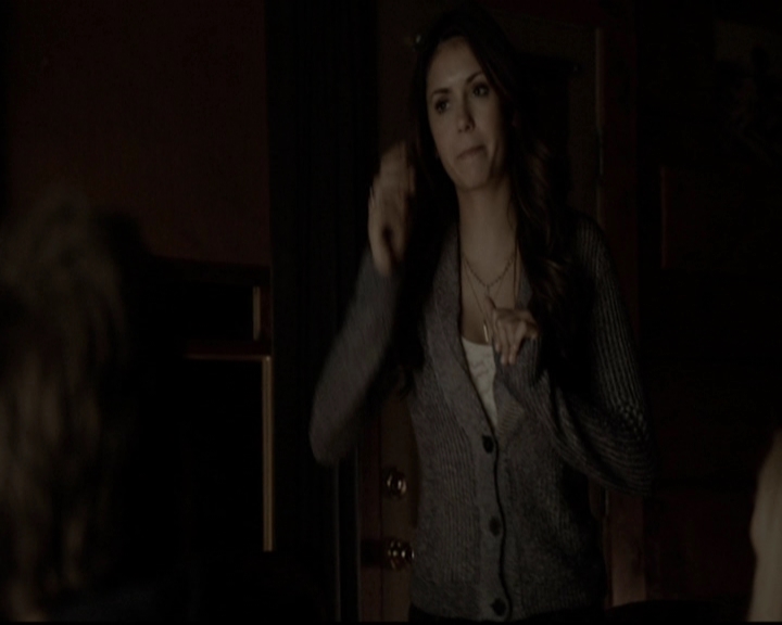 VampireDiariesWorld-dot-org_5x20WhatLiesBeneath1028.jpg