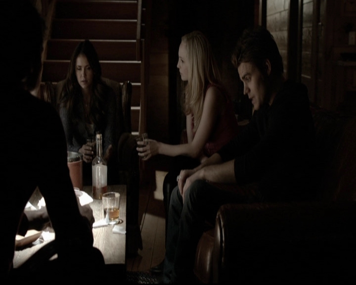 VampireDiariesWorld-dot-org_5x20WhatLiesBeneath1101.jpg