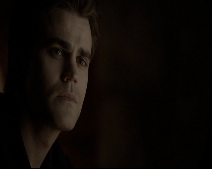 VampireDiariesWorld-dot-org_5x20WhatLiesBeneath1113.jpg